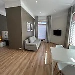 Jon's 2 Apartment