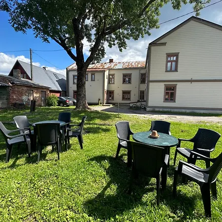 Jon's 2 * פארנו